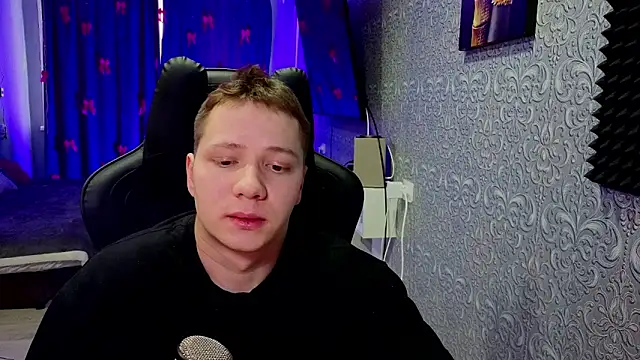 Snapshot of Karl_Night_ chatting on February 24, 6:55 am Karl Night online show from February 24, 6:55 am