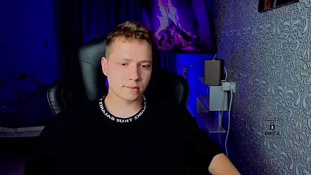 Karl Night  online show from June 6, 7:29 pm