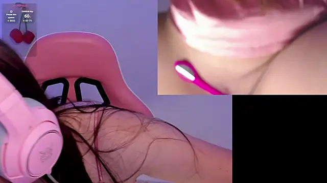Snapshot of trianna_sweet chatting on June 23, 2:42 am trianna sweet online show from June 23, 2:42 am