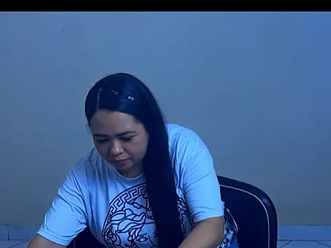 Snapshot of SARAHONEY26 chatting on March 16, 2:28 am SARAHONEY26 online show from March 16, 2:28 am