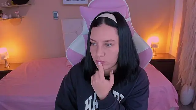 Dollhell online show from March 21, 11:37 am