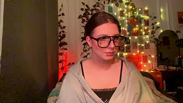 moonvampiq online show from February 24, 8:29 pm