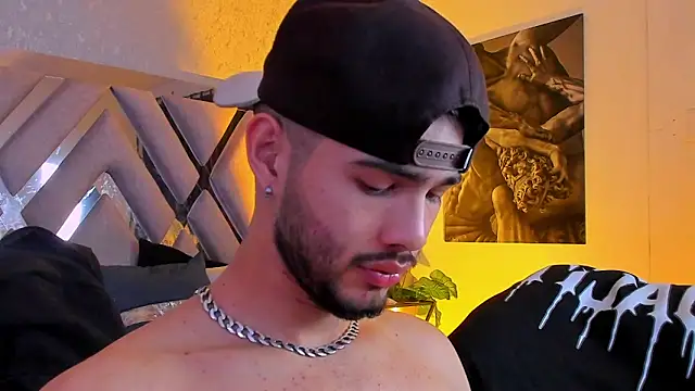 Vincentblack online show from April 10, 4:28 am