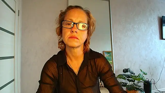 Snapshot of LioraWeiss chatting on July 14, 12:22 pm LioraWeiss online show from July 14, 12:22 pm