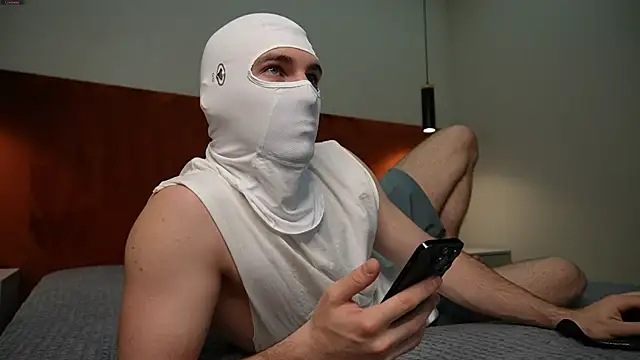 chantatummm online show from July 1, 8:08 pm