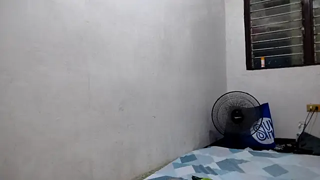 EllieCoconut001 online show from April 10, 10:20 am