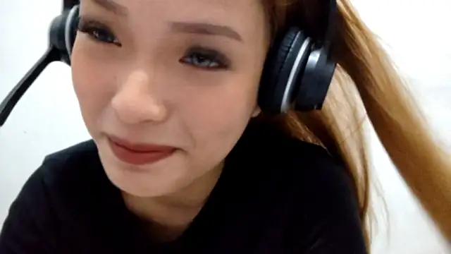 EllieCoconut001 online show from April 15, 10:33 am