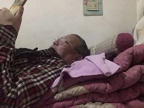 yaocaobi8 online show from March 18, 1:14 pm