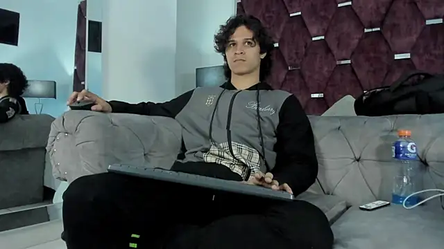 TonyBenedetti online show from March 21, 8:34 pm