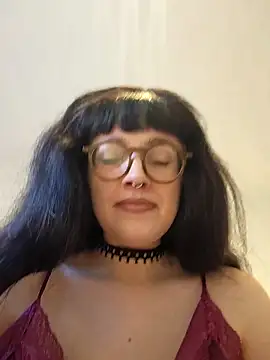 Mommynatrix online show from April 13, 4:34 pm