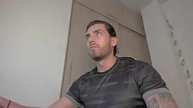 Axel  Blaze online show from April 2, 12:58 pm