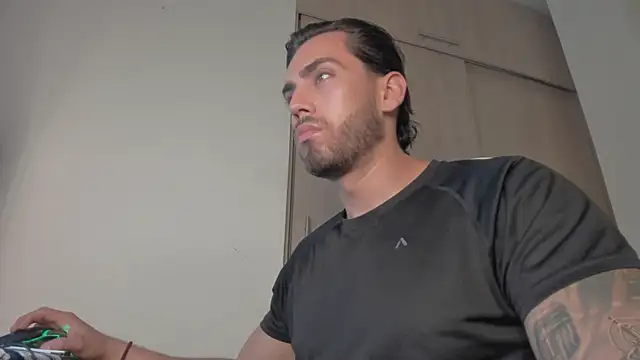 Axel  Blaze online show from April 14, 12:33 pm