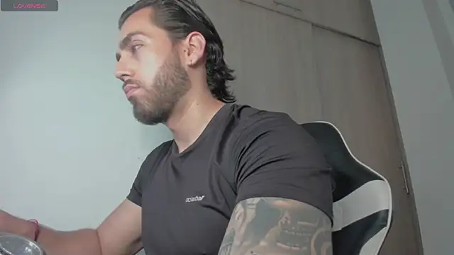 Snapshot of Axel__Blaze chatting on July 8, 2:10 pm Axel Blaze online show from July 8, 2:10 pm
