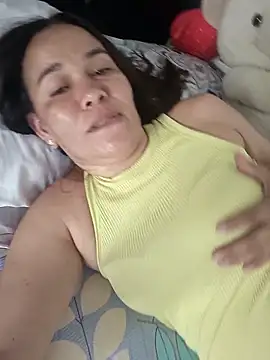 Snapshot of mari9312 chatting on March 2, 5:42 pm mari9312 online show from March 2, 5:42 pm