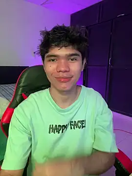 Camii pink online show from March 4, 6:36 pm