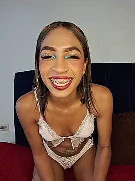 Canela em online show from April 16, 1:23 pm