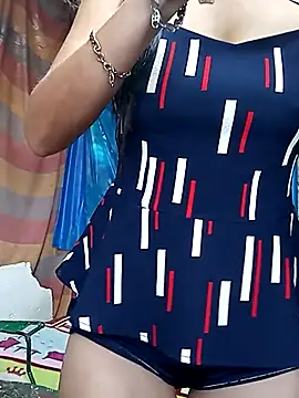 yuliitza4 online show from March 20, 1:27 pm