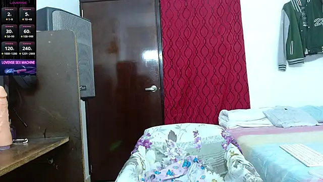 scarlet johannson19 online show from June 25, 3:06 am