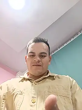Snapshot of Edwin_Q chatting on June 21, 3:42 am Edwin Q online show from June 21, 3:42 am
