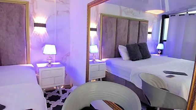 marthinafox  online show from March 5, 7:21 pm