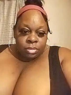 Snapshot of Pinkchocolatebbw chatting on March 17, 3:22 am Pinkchocolatebbw online show from March 17, 3:22 am