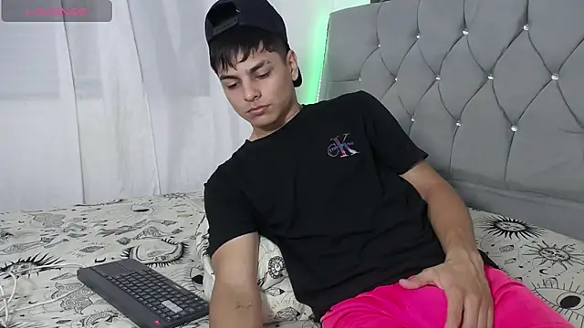 Logan Jhonson19 online show from April 3, 3:15 am