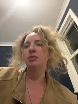 curlyirishgirl online show from February 27, 10:10 pm