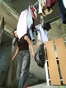 Ivy Trix2 online show from March 9, 4:05 am