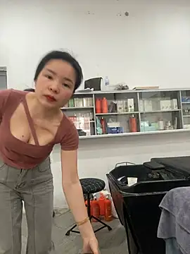 Ivy Trix2 online show from April 18, 2:48 am