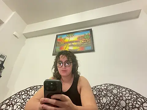 Snapshot of yassiestar chatting on March 1, 8:33 pm yassiestar online show from March 1, 8:33 pm