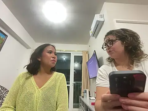 Snapshot of yassiestar chatting on March 2, 1:07 pm yassiestar online show from March 2, 1:07 pm