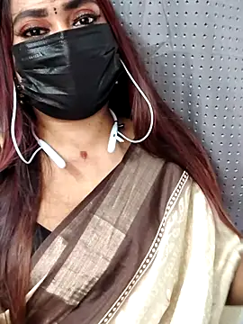 Snapshot of Cutie_Nila chatting on June 23, 5:27 am Cutie Nila online show from June 23, 5:27 am