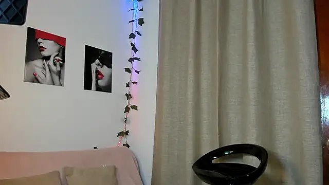 Rebeca Marchetti online show from July 14, 8:47 pm