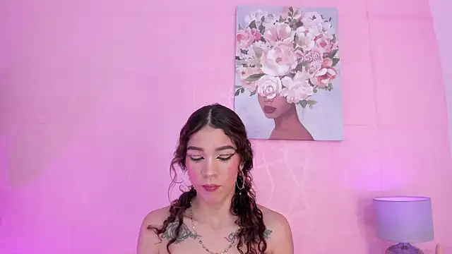 evelyn  rose1 online show from March 18, 6:00 pm