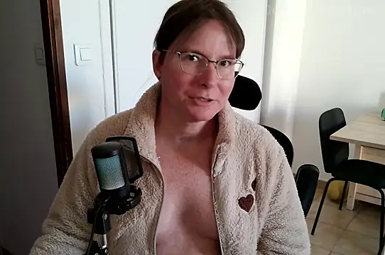 Jessica hotTime online show from April 3, 8:45 am