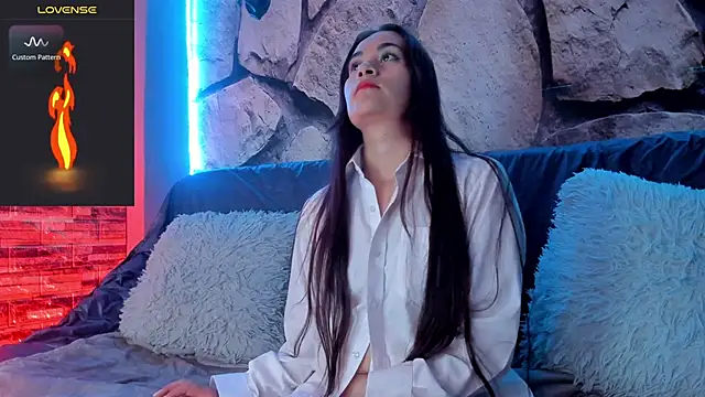  Macadamiia  online show from March 21, 2:38 am