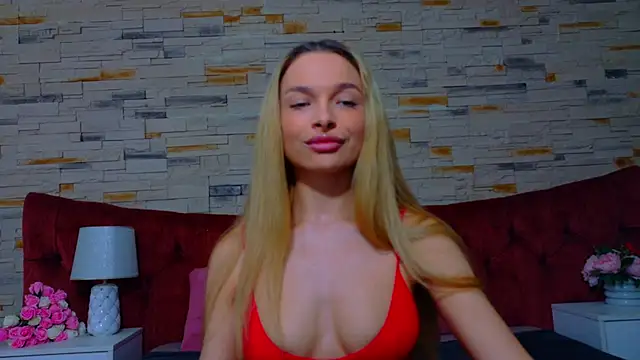 LannaSkyy online show from April 18, 7:58 pm