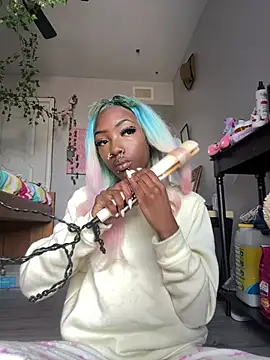 Loopsies online show from May 15, 4:14 pm