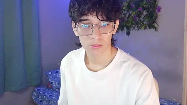 noah millerx online show from March 20, 4:39 am