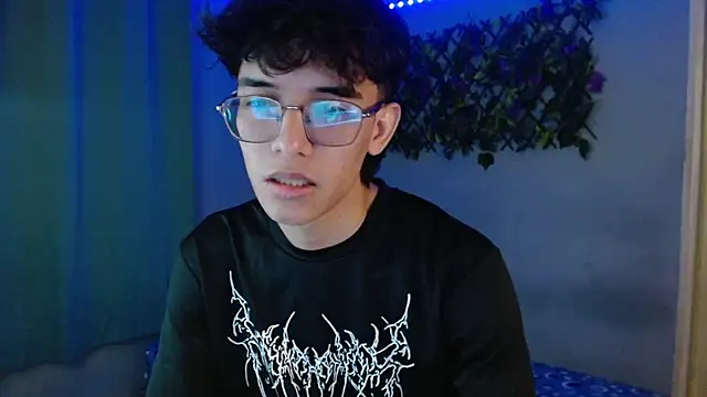 noah millerx online show from April 9, 4:34 am