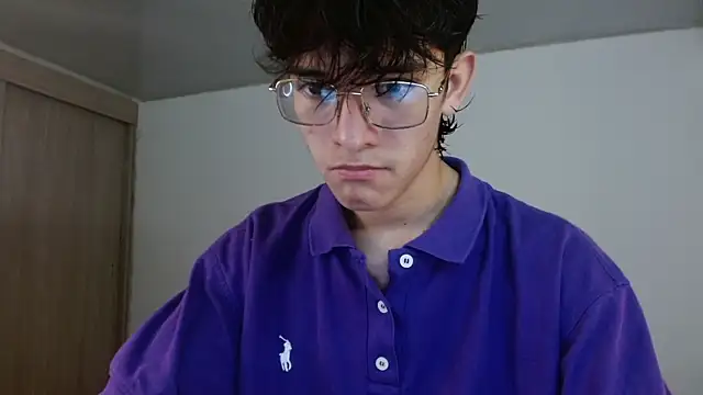 noah millerx online show from June 20, 8:11 pm