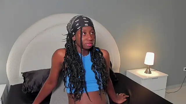 zoepinkett online show from March 30, 1:17 am