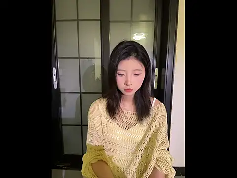 Snapshot of Y--F--LOVE chatting on March 4, 12:55 pm Y--F--LOVE online show from March 4, 12:55 pm