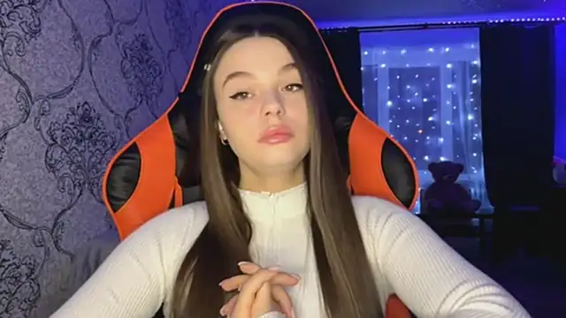 Snapshot of AkikoAnkrom chatting on March 2, 4:47 pm AkikoAnkrom online show from March 2, 4:47 pm