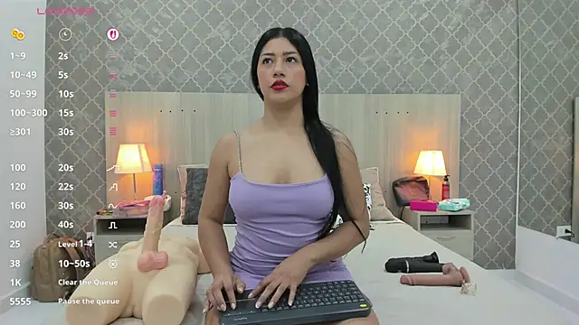 Snapshot of martina_ayala chatting on June 20, 11:13 am martina ayala online show from June 20, 11:13 am