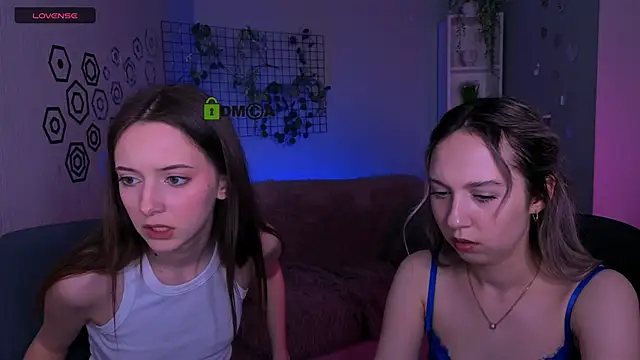 chloe ley online show from April 5, 7:22 pm