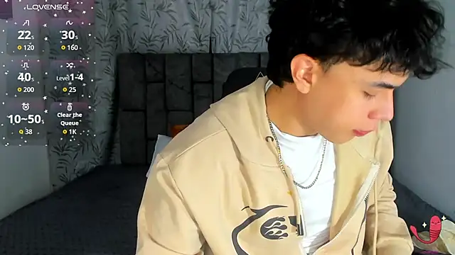 Snapshot of Dantekent chatting on June 22, 1:08 pm Dantekent online show from June 22, 1:08 pm