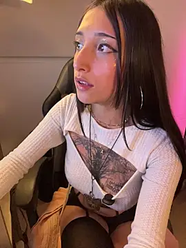 evabellee  online show from March 17, 12:48 am