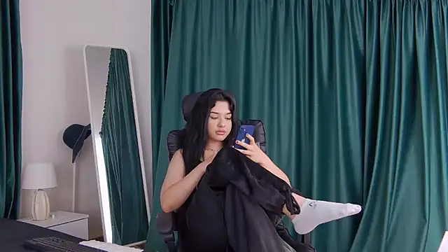 MissNaomiBelle online show from June 20, 6:54 pm