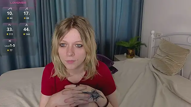 MollySally online show from April 27, 4:10 am